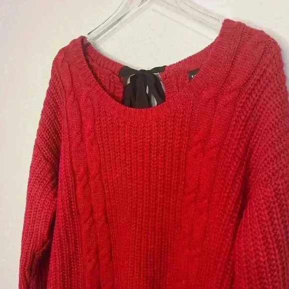 Torrid Red Cable Knit Sweater Black Satin Tie 2 2X 18/20 - Picture 4 of 8